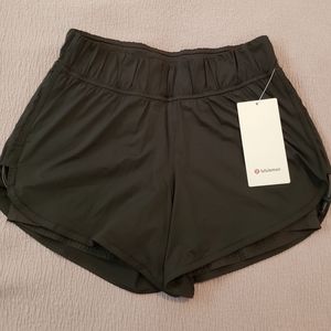 Lululemon Strides Ahead High-Rise Short 4" NWT